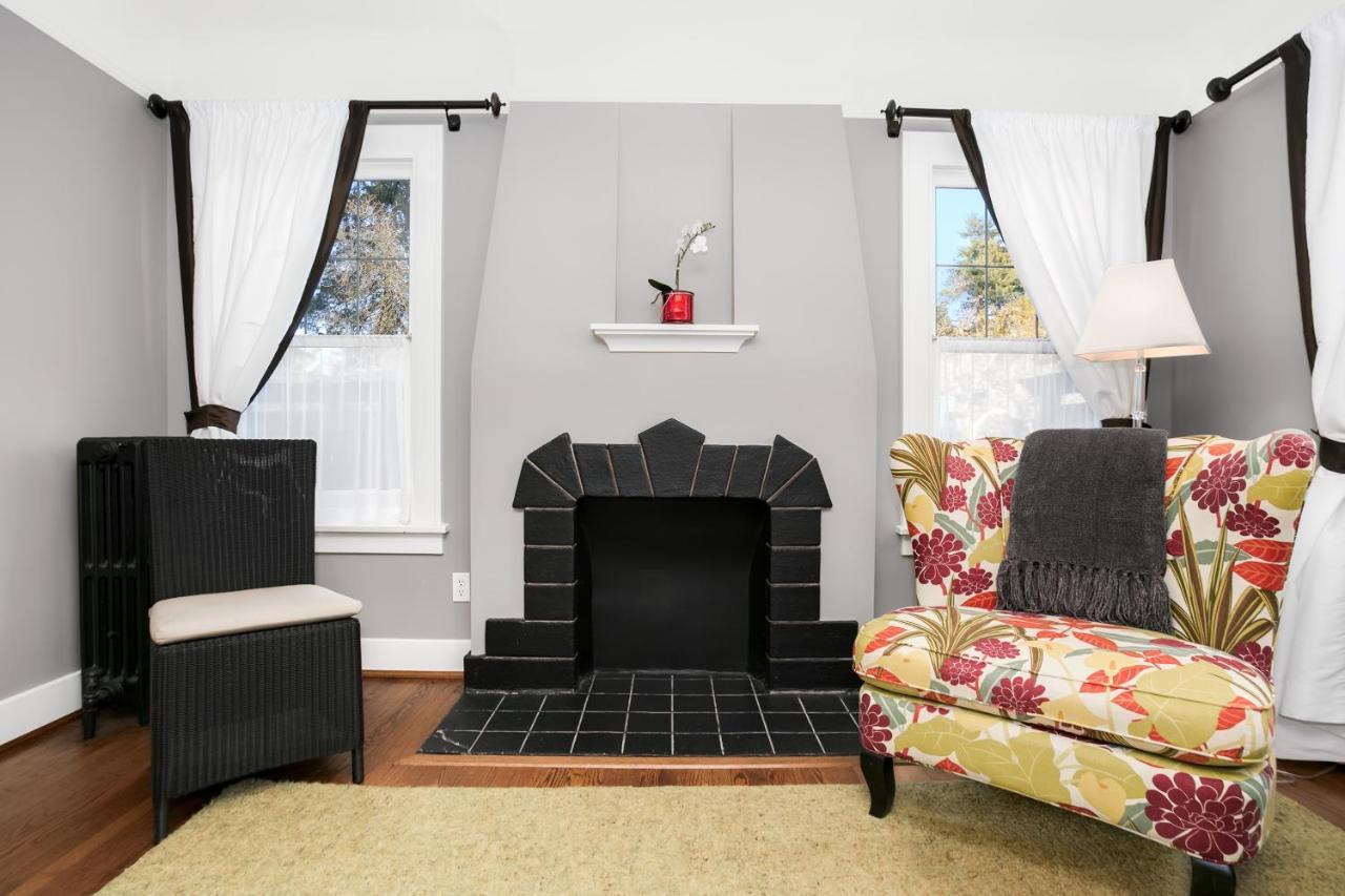 Chelsea Station Inn Сиэтл Экстерьер фото